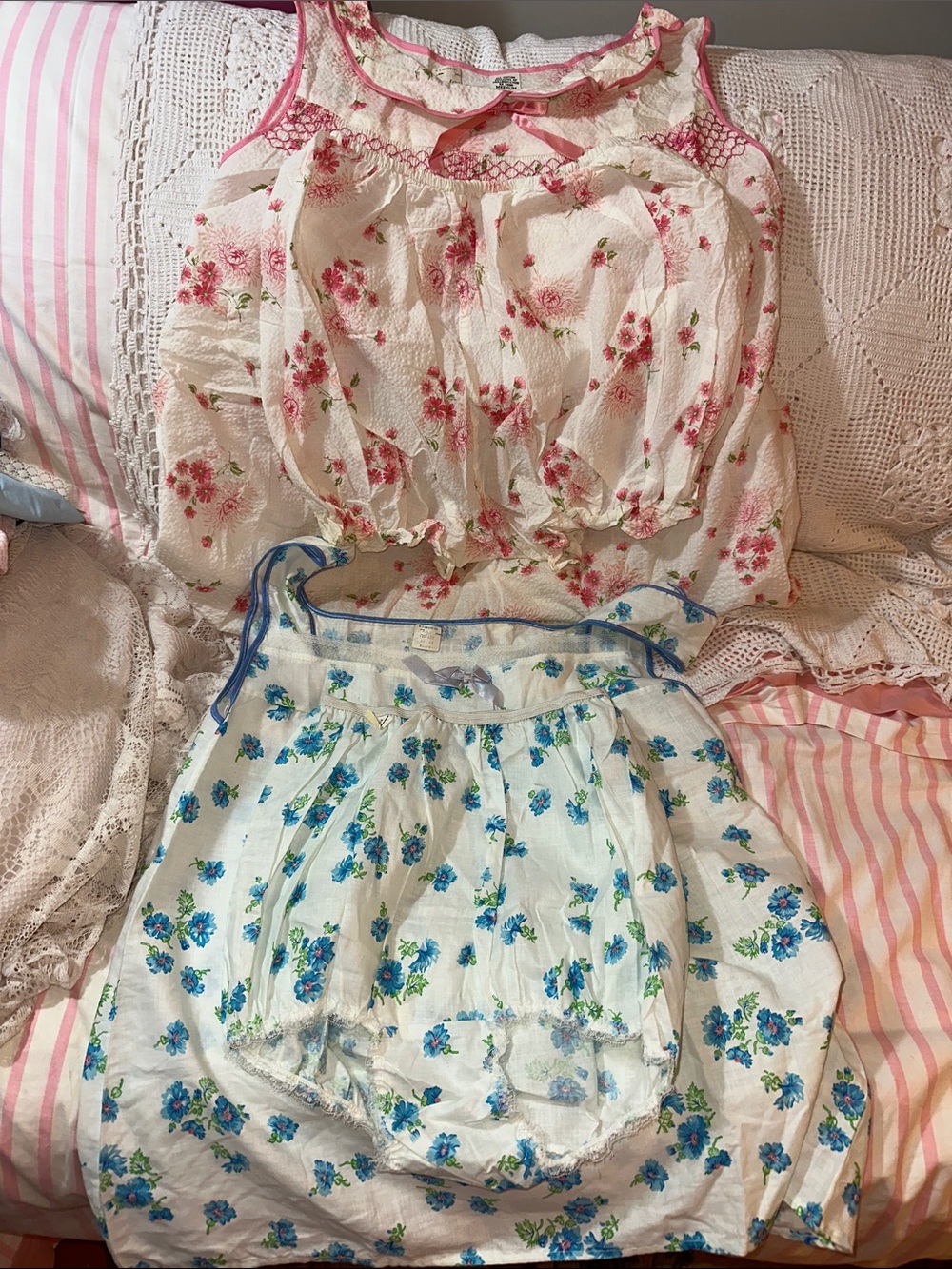 Vintage Floral Two-Piece Cotton Set in Blue 2 sets - Picture 9 of 9
